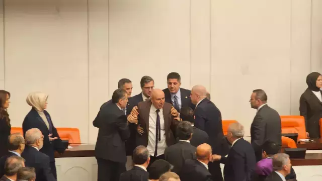 Kavga sonrası CHP'li Mahmut Tanal'ın hali