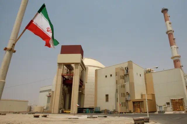 İran: Buşehr Nükleer Santrali'ne füze isabet etti