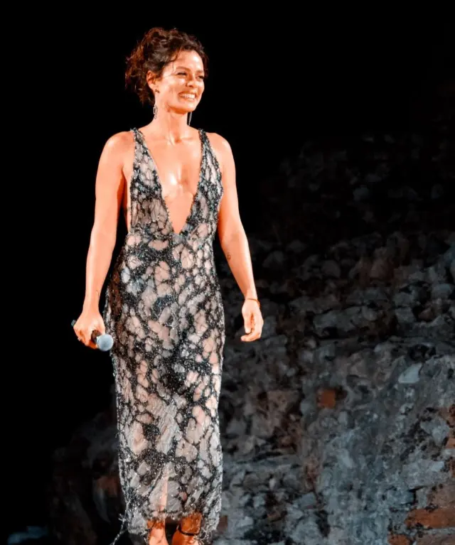 Özge Özpirinççi
